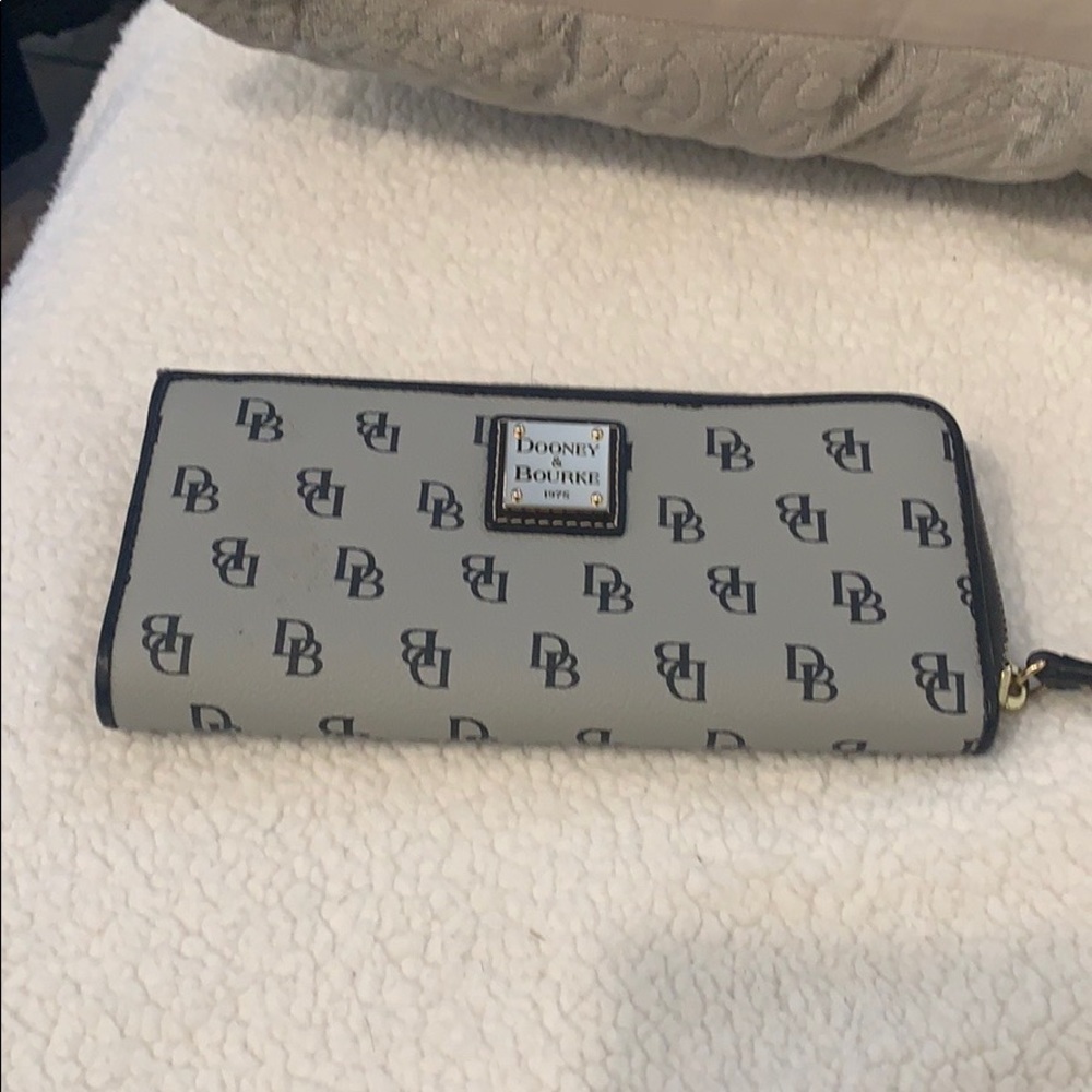 DB wallet brand new